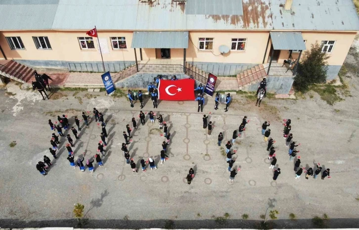 Cumhuriyet’in 100. yılı sebebiyle 100 fidan diktiler
