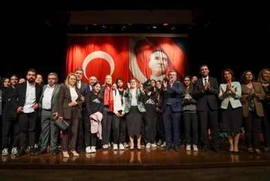 Cumhuriyete Giden Yol Söyleşisi Gaziantep’te Yoğun Katılımla Gerçekleştirildi