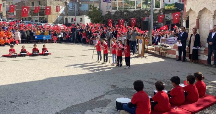 Cumhuriyetin 100. Yılı, Çelikhan’da coşkuyla kutlandı
