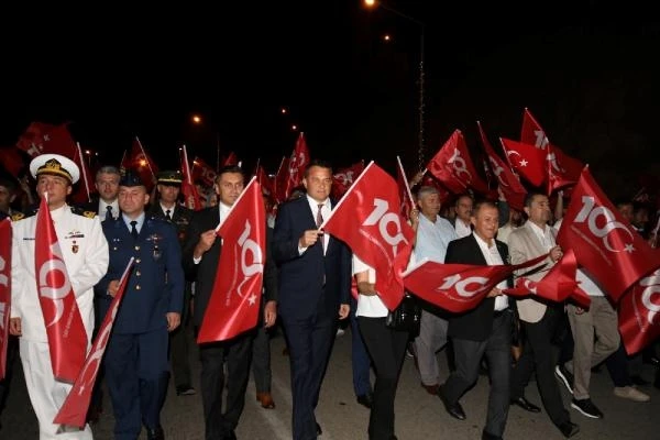 Cumhuriyetin 100. yılı Kaş'ta coşkuyla kutlandı