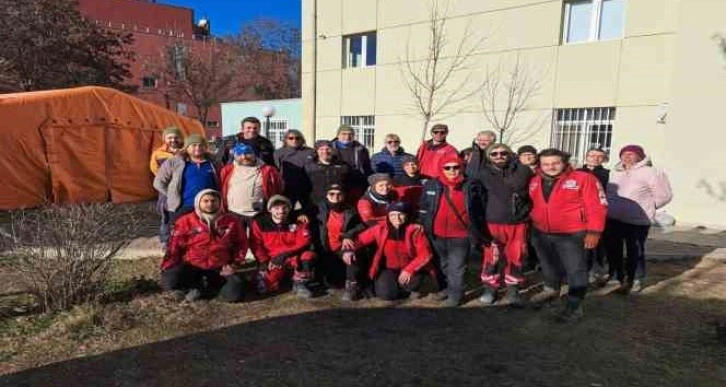 DAK deprem bölgesindeki 11 günün ardından Eskişehir’e döndü