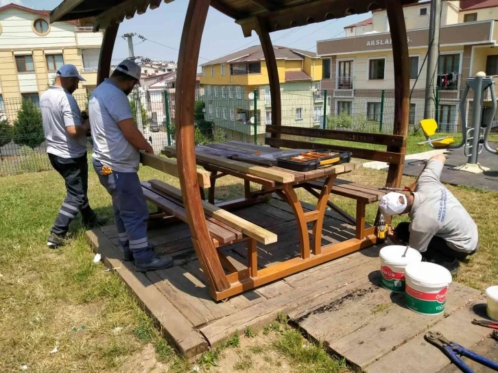 Darıca’da çocukların güvenliği için parklar yenileniyor
