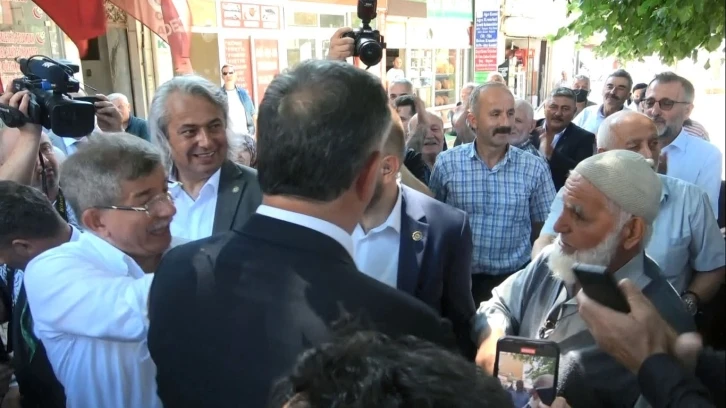 Davutoğlu, Giresun’da vatandaşın tepkisiyle karşılaştı
