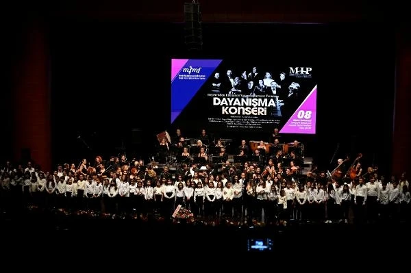 Dayanışma konserinin geliri ihtiyaç sahiplerine ulaştırıldı