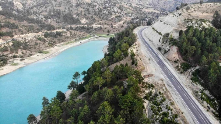 Değirmendere Göleti turkuaz rengiyle hayran bırakıyor
