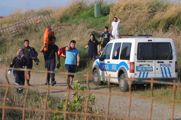 Denizde akıntıya kapılan genç boğulma tehlikesi  geçirdi
