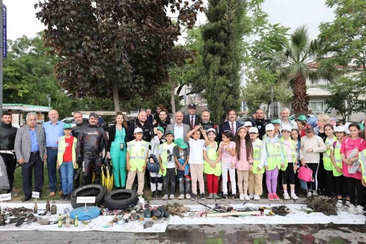 Denizin altındaki kirlilik hayrete düşürdü
