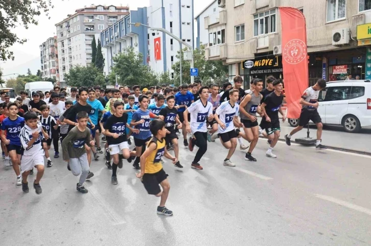 Denizli’de gençler Cumhuriyet aşkına koştu
