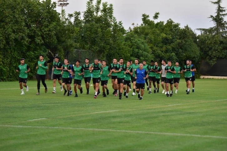 Denizlispor taraftarıyla buluşacağı maçta galibiyet hedefliyor
