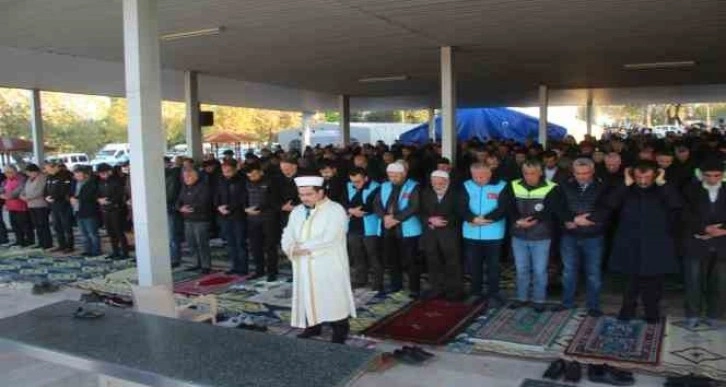 Deprem bölgesi Malatya’da buruk Ramazan Bayramı sevinci