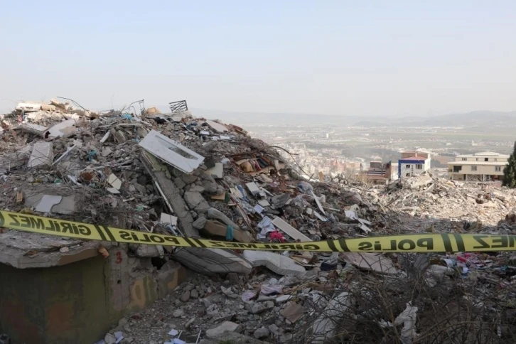 Deprem soruşturmasında tutuklanan eski belediye başkanı tahliye edildi