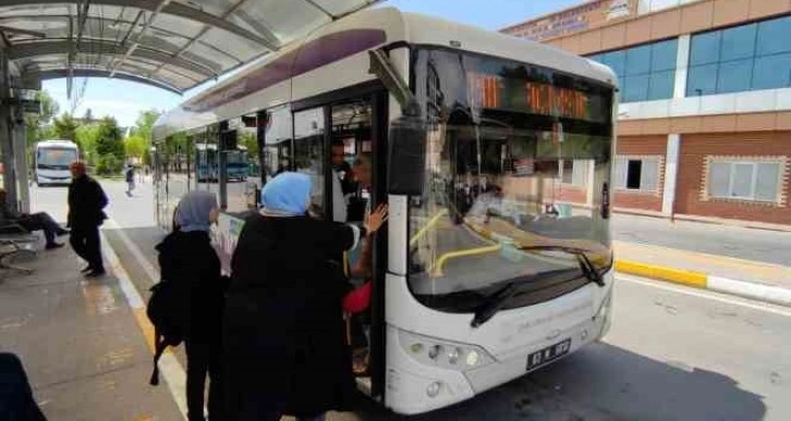 Depremzedeler için ücretsiz ulaşım 3 ay daha uzatıldı