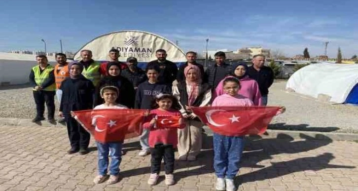 Depremzedeler İstiklal Marşı Kabulü’nün 102. yılını kutlandı