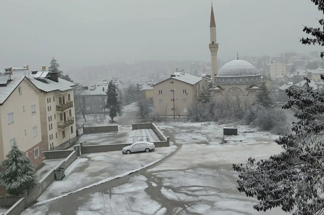 Derebucak beyaza büründü
