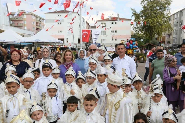 Derince’de coşkulu sünnet şöleni
