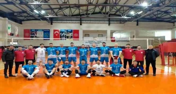 Develi Belediyespor zirve takibini sürdürüyor