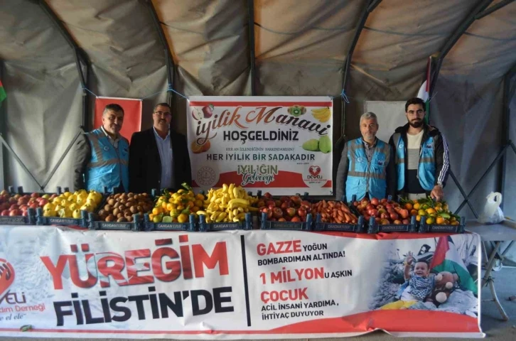 Develi’de Filistin için "İyilik Manavı" açıldı
