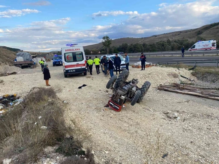 Devrilen traktörün altında kalan kadın hayatını kaybetti
