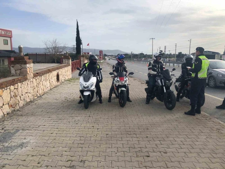 Didim’de motosiklet sürücüleri bilgilendirildi
