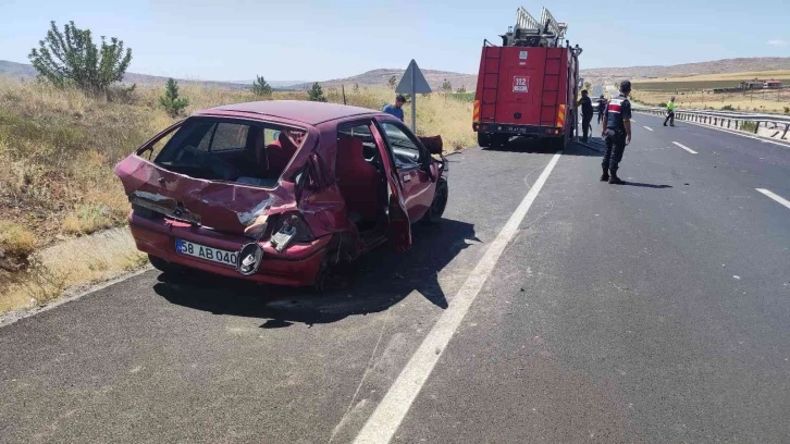 Direksiyon hakimiyetini kaybetti: 5 yaralı
