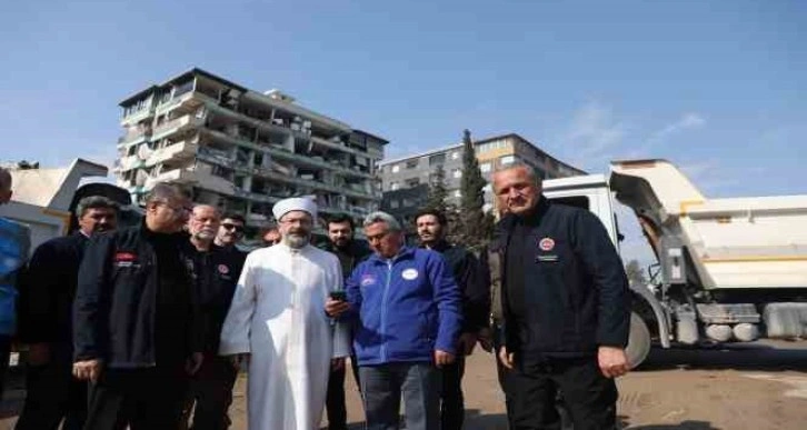 Diyanet İşleri Başkanı Erbaş, Hatay’da incelemelerde bulundu