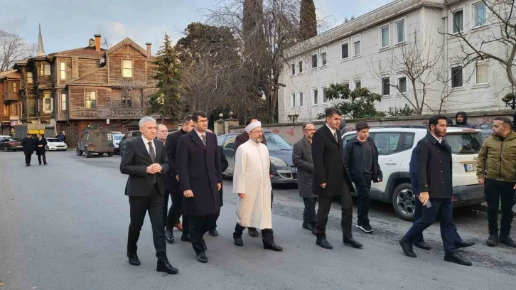 Diyanet İşleri Başkanı Erbaş: "Sadece camiler değil kiliseler, diğer sinagoglar her zaman dokunulmazdır bizim inancımıza göre"
