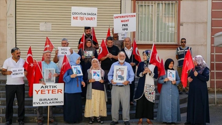 Diyarbakır annelerinin oturma eylemine iki aile daha katıldı