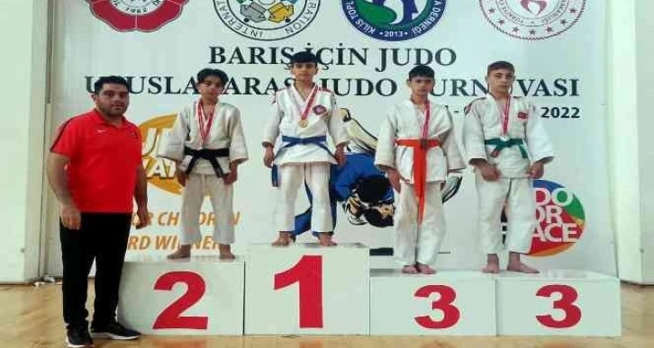 Diyarbakır Büyükşehir Belediyesi sporcuları judoda başarı elde etti