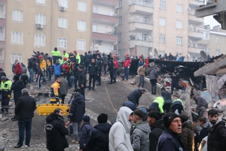 Diyarbakır’da 60 kişinin hayatını kaybettiği binanın müteahhidine 22 yıl 6 aya kadar hapis istemi
