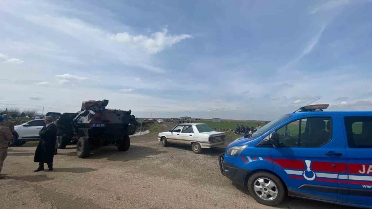 Diyarbakır’da akrabaların hayvanlar için yol verme kavgası: 3 yaralı
