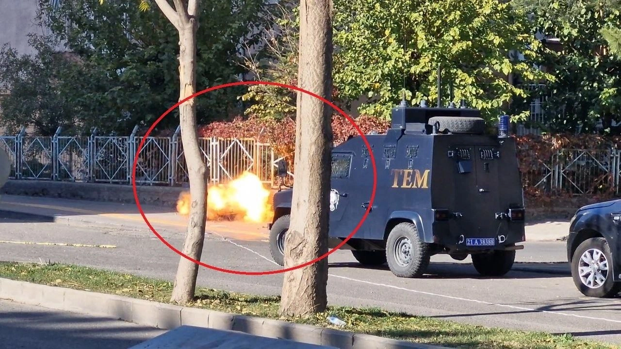 Diyarbakır'da bomba paniği: Fünye ile patlatıldı...