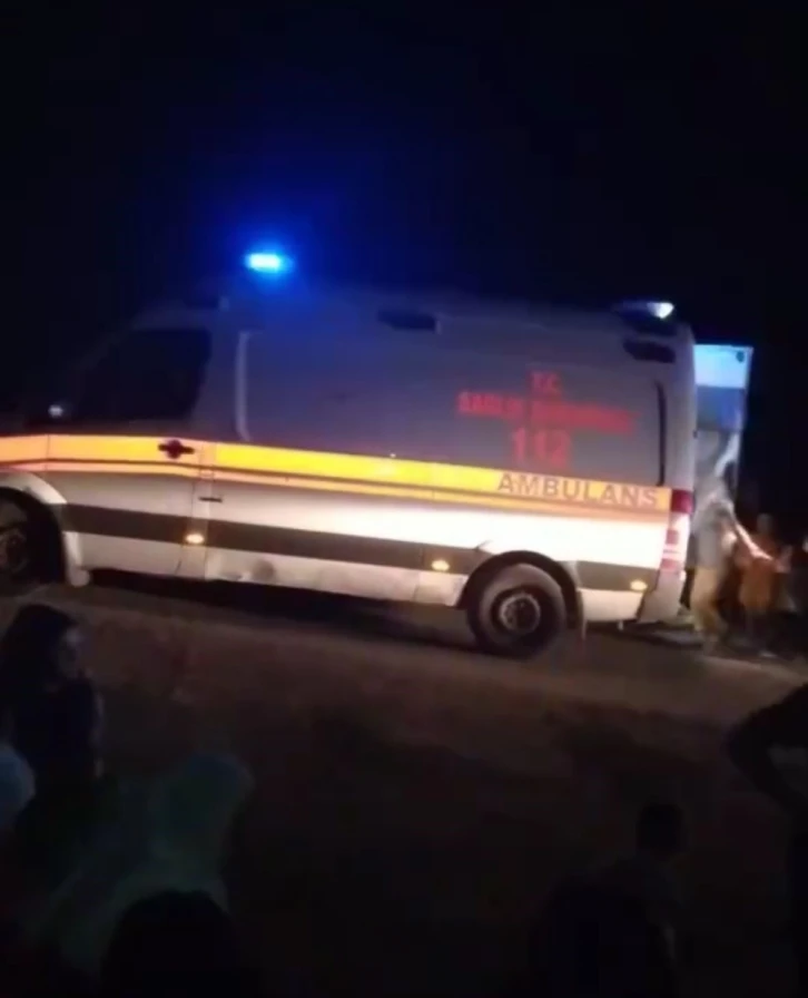 Diyarbakır’da kontrolden çıkan minibüs samanlığa daldı: 5 yaralı
