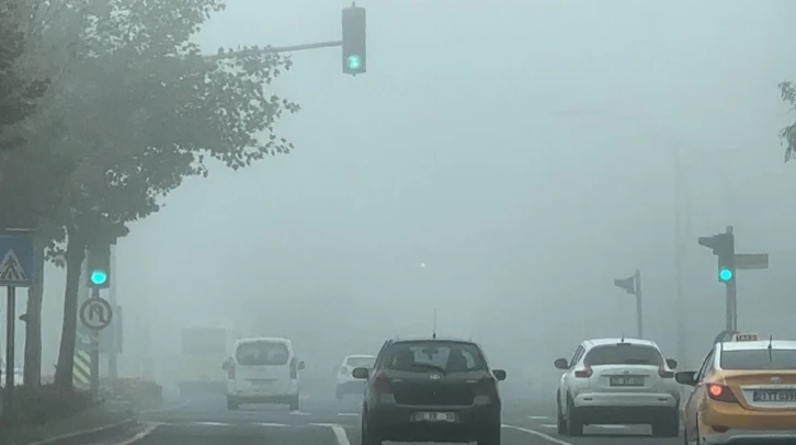 Diyarbakır’da sis görüş mesafesini düşürdü
