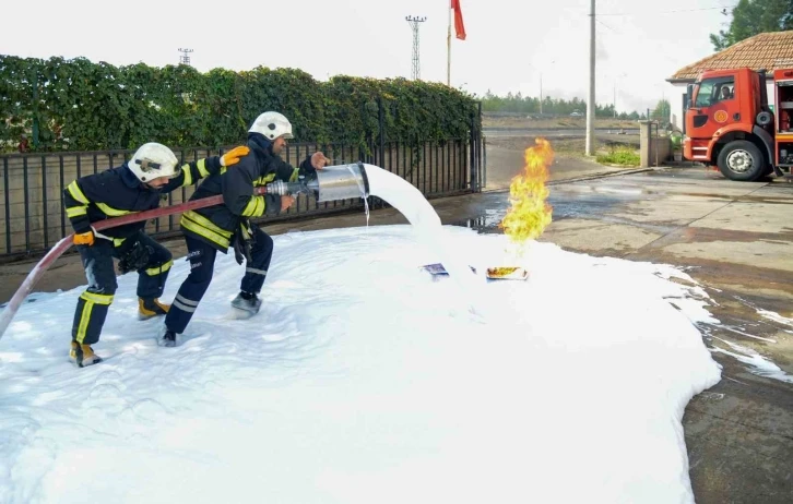 Diyarbakır İtfaiyesi pamuk hasadıyla oluşabilecek yangınlara karşı teyakkuzda
