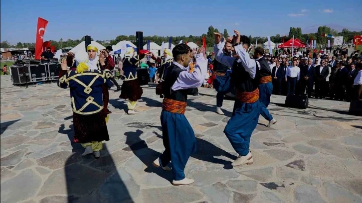 Diyarbakır Malazgirt’te tanıtılıyor
