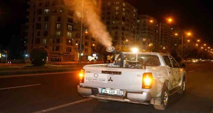 Diyarbakır’da gece ilaçlama çalışmaları başladı