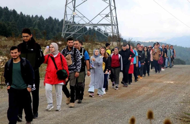 Doğa aşkı yağış tanımadı: 15 kilometrelik parkurda unutulmaz deneyim
