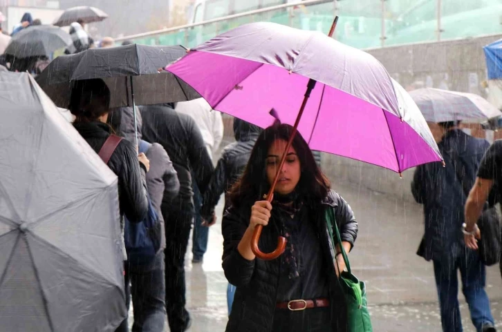 Doğu Anadolu ve Doğu Karadeniz’de kuvvetli sağanak yağış bekleniyor
