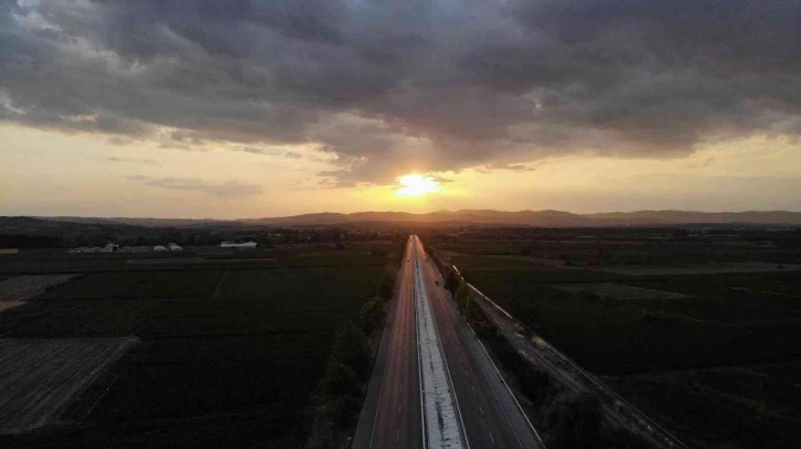 Dron ile çekilen gün batımı hayran bıraktı
