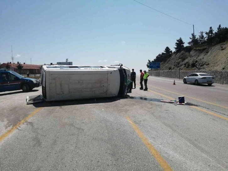 Düğün yolunda kaza: 5 yaralı
