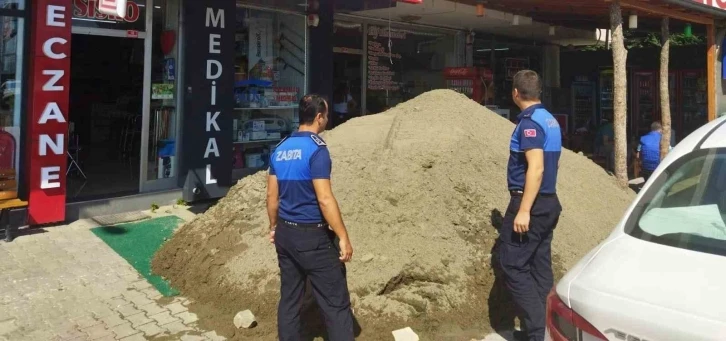 Dükkan önüne kum döken şahsa 30 bin TL ceza
