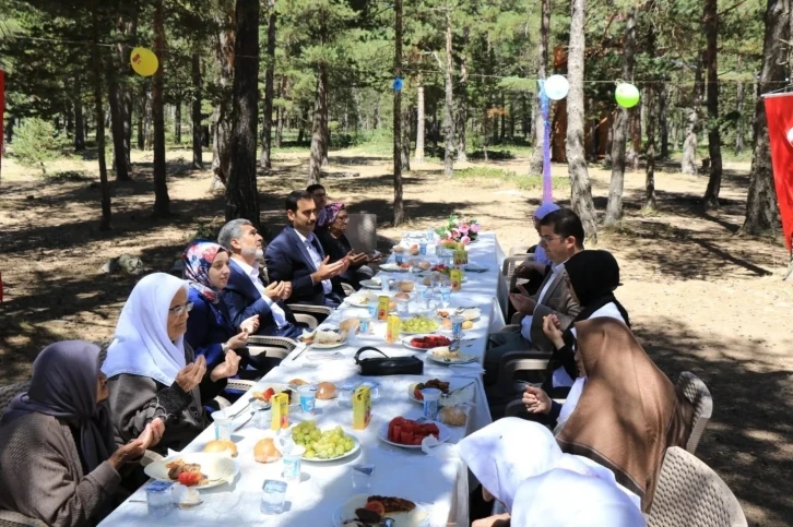 Dumanlı Tabiat parkında nesiller sevgiyle buluştu
