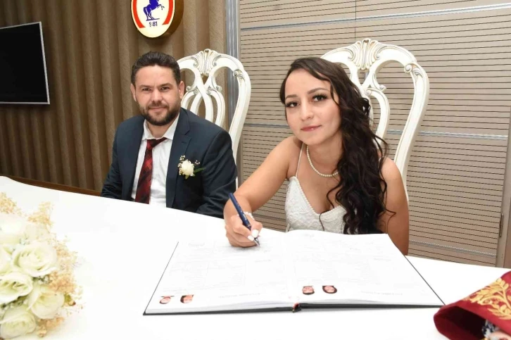 Dünyaevine girmeye hazırlanan çiftler nikah için Düzce’yi tercih ediyor
