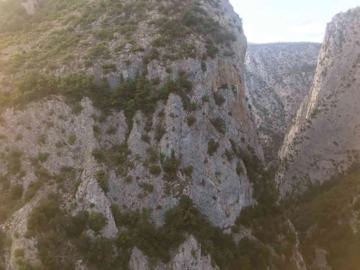 Dünyanın en büyük kanyonlarından Valla’ya giren 11 kişi dışarıya çıkamadı
