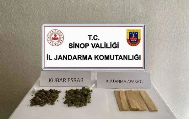 Durdurulan otobüsten 25 gram kubar esrar çıktı
