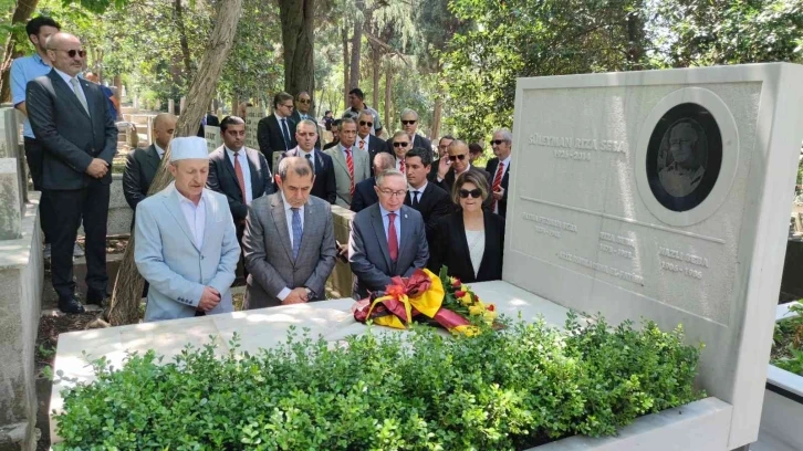 Dursun Özbek, Ali Sami Yen ve Süleyman Seba’nın kabrini ziyaret etti
