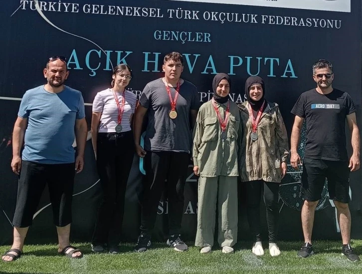 Düzceli okçular hedefi vurdu
