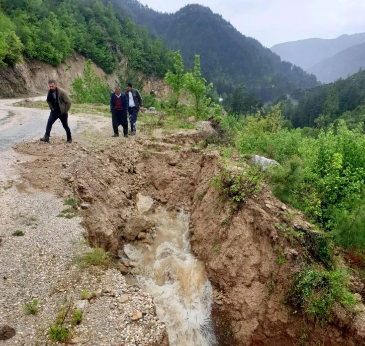 Düziçi’nde heyelan nedeniyle içme suyu boru hattı zarar gördü
