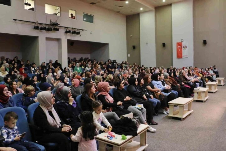 Ebeveynlere "Çocuklarınızı sevin" uyarısı
