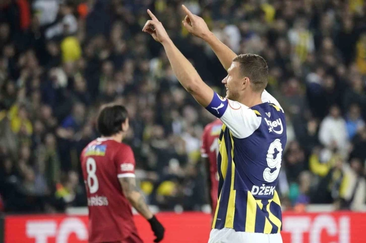 Edin Dzeko, 14. golüne ulaştı
